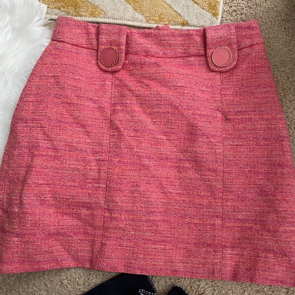 Cute brocade pink miniskirt with buttons 💗 - Picture 2 of 7